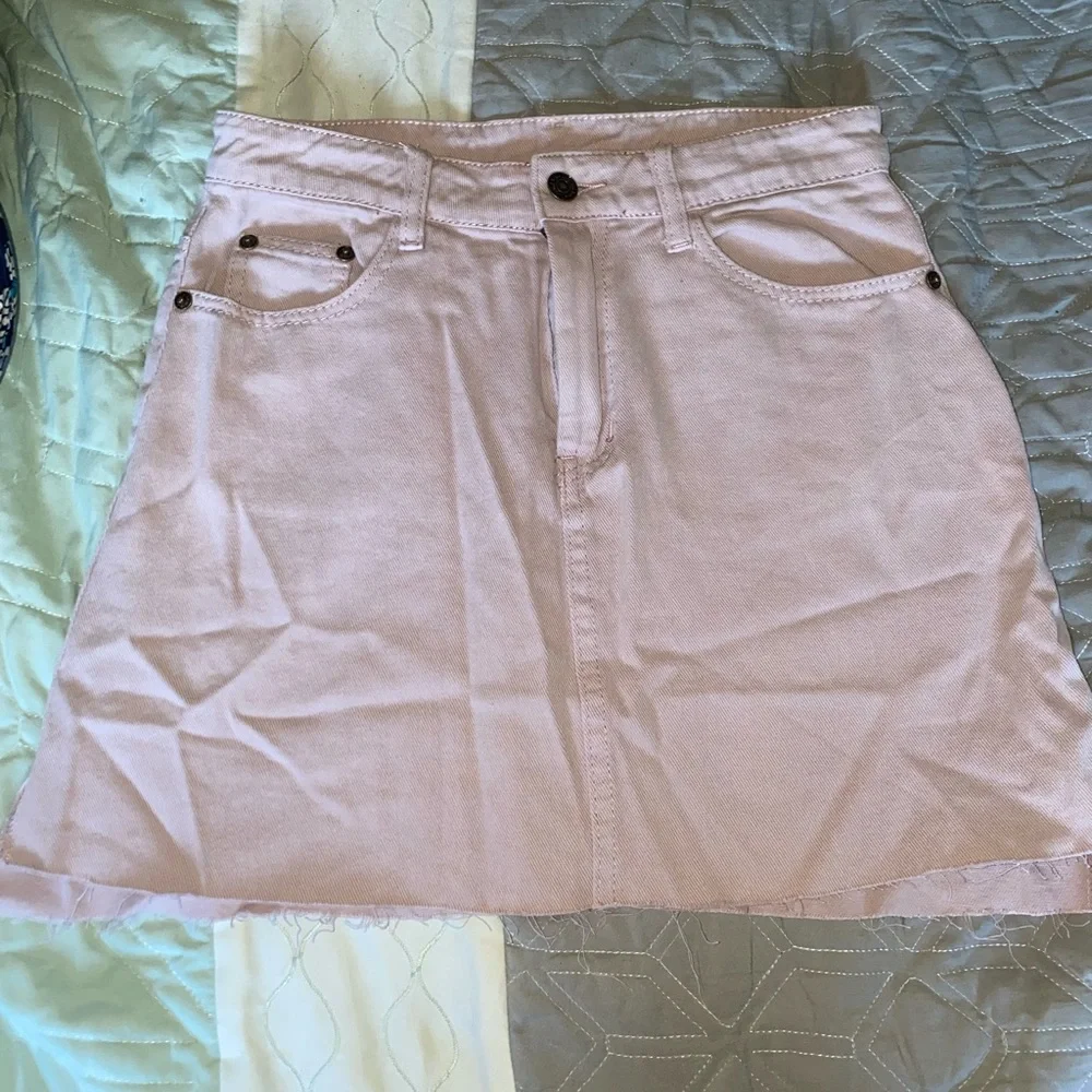 Lulu Womens size small pink skirt - Picture 1 of 5